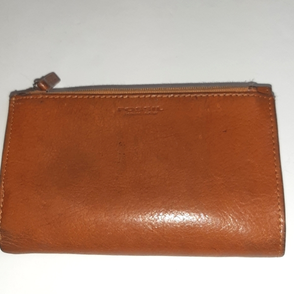 FOSSIL VINTAGE TRIFOLD WALLET - Picture 2 of 12